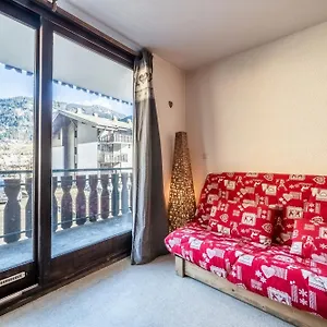 - Au Pieds Du Linga Châtel